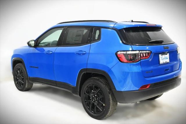 2025 Jeep Compass COMPASS LATITUDE 4X4