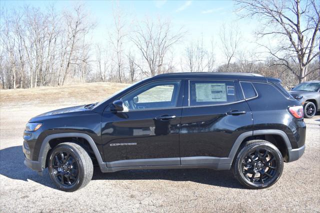 2025 Jeep Compass COMPASS LATITUDE 4X4