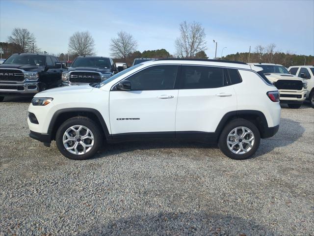 2025 Jeep Compass COMPASS LATITUDE 4X4