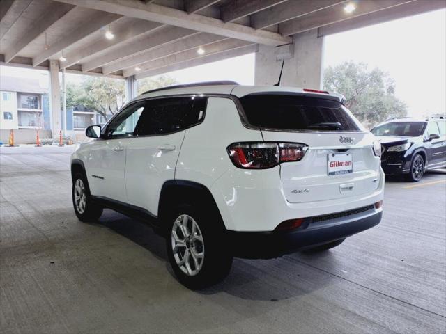 2025 Jeep Compass COMPASS LATITUDE 4X4