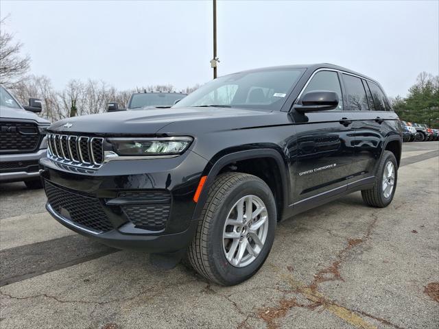 2025 Jeep Grand Cherokee GRAND CHEROKEE LAREDO X 4X4