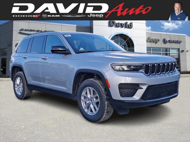 2025 Jeep Grand Cherokee GRAND CHEROKEE LAREDO X 4X4