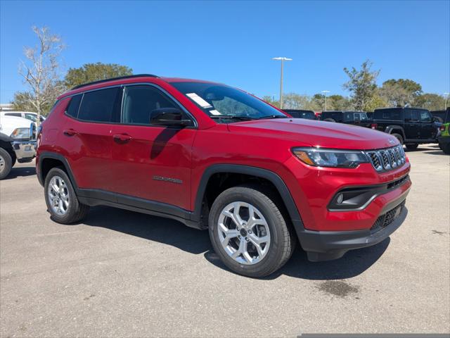 2025 Jeep Compass COMPASS LATITUDE 4X4