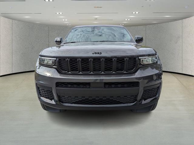2025 Jeep Grand Cherokee GRAND CHEROKEE L ALTITUDE 4X2