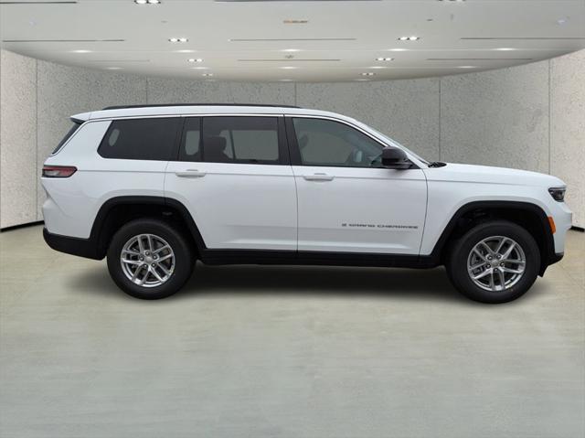 2025 Jeep Grand Cherokee GRAND CHEROKEE L LAREDO 4X2