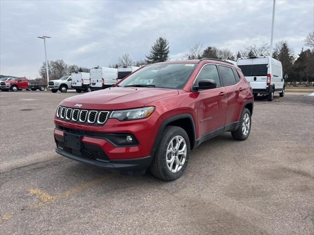 2025 Jeep Compass COMPASS LATITUDE 4X4
