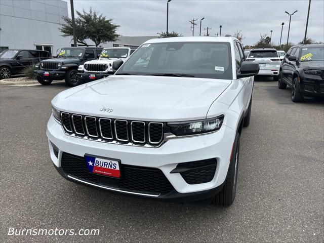 2025 Jeep Grand Cherokee GRAND CHEROKEE LAREDO X 4X2