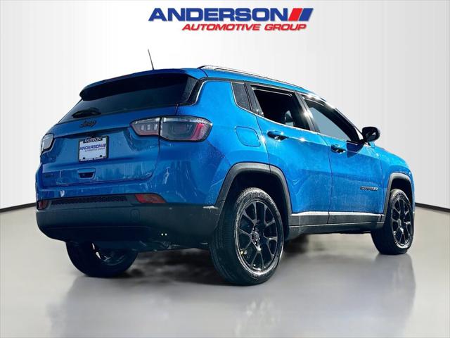2025 Jeep Compass COMPASS LATITUDE 4X4