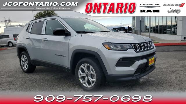 2025 Jeep Compass COMPASS LATITUDE 4X4
