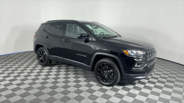 2025 Jeep Compass COMPASS LATITUDE 4X4
