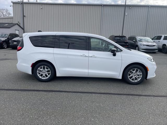 2025 Chrysler Pacifica PACIFICA SELECT