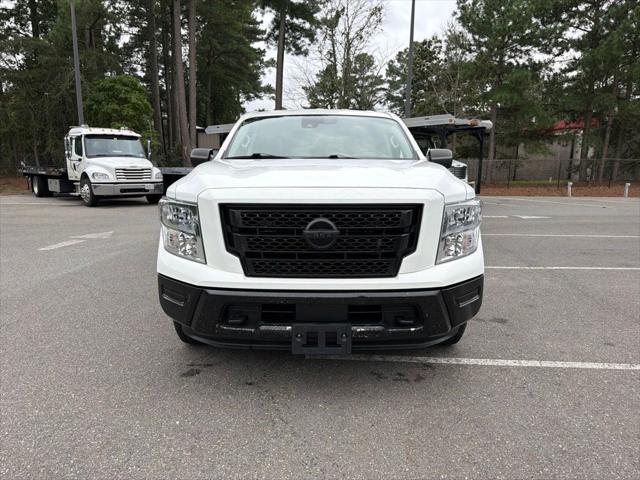 2023 Nissan TITAN Crew Cab SV 4x4 2023 Nissan TITAN Crew Cab SV 4x4