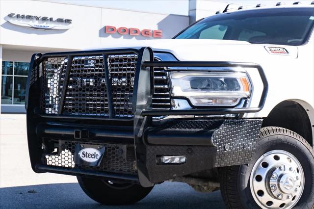 2022 RAM 3500 Laramie Crew Cab 4x4 8 Box