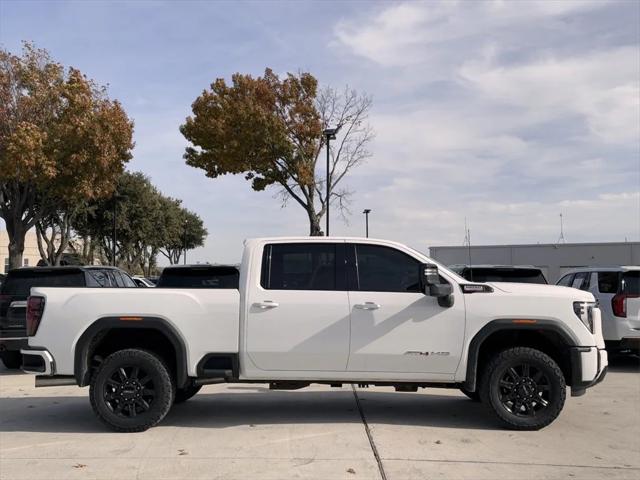 2024 GMC Sierra 2500HD 4WD Crew Cab Standard Bed AT4