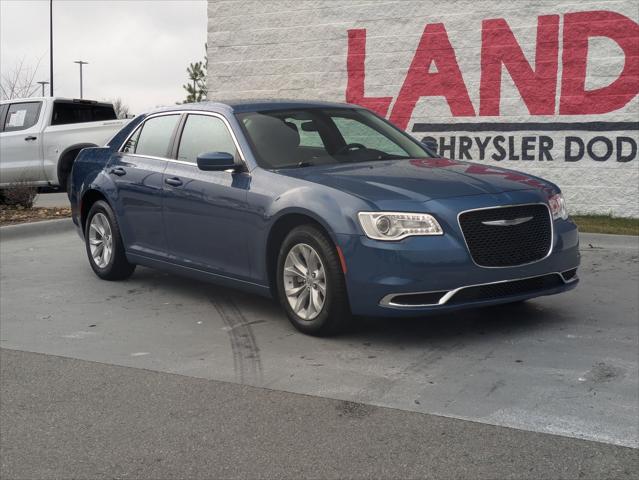 2023 Chrysler 300 Touring