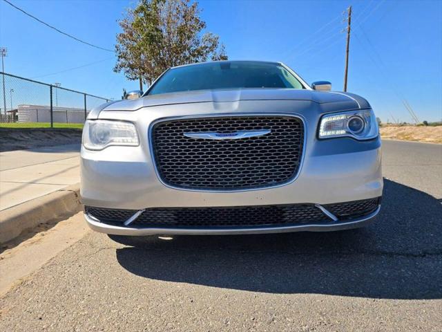 2018 Chrysler 300 Touring