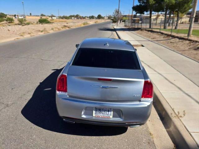 2018 Chrysler 300 Touring