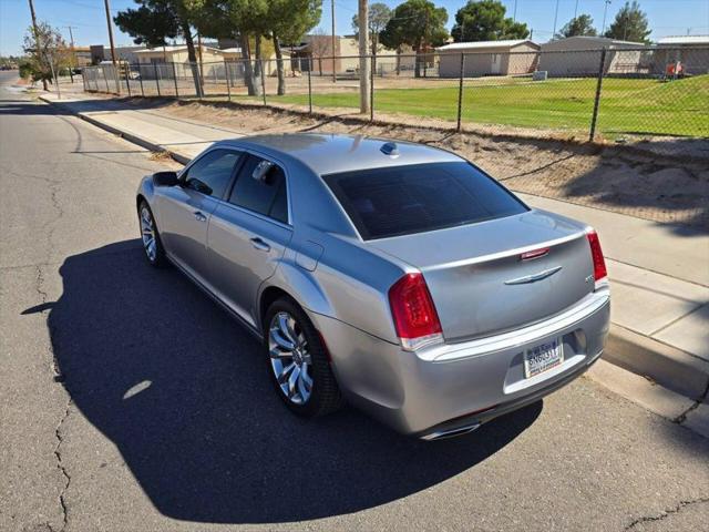 2018 Chrysler 300 Touring