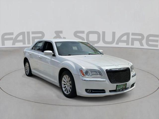 2013 Chrysler 300 Motown for sale in Islip Terrace, NY