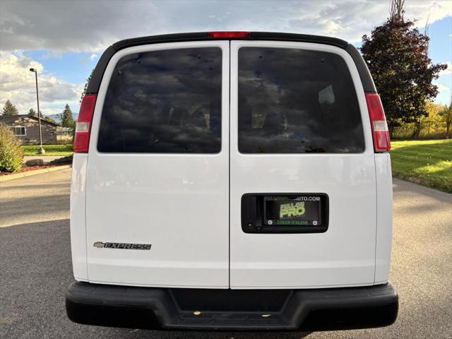 2017 Chevrolet Express LS