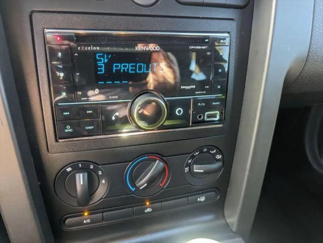 2005 Ford Mustang GT Deluxe
