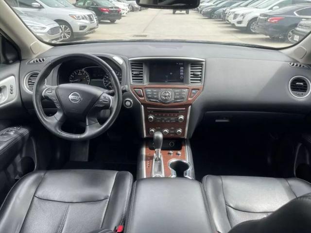 2017 Nissan Pathfinder Platinum