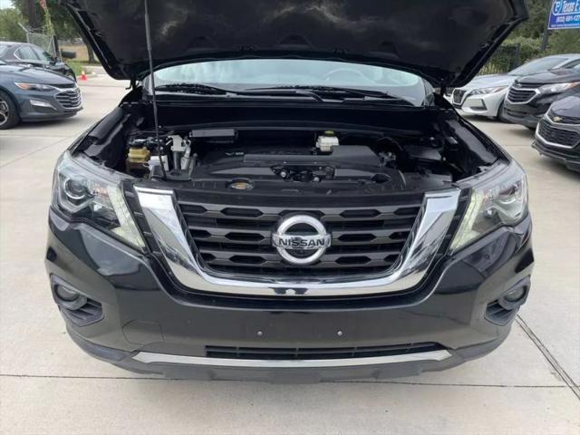 2017 Nissan Pathfinder Platinum