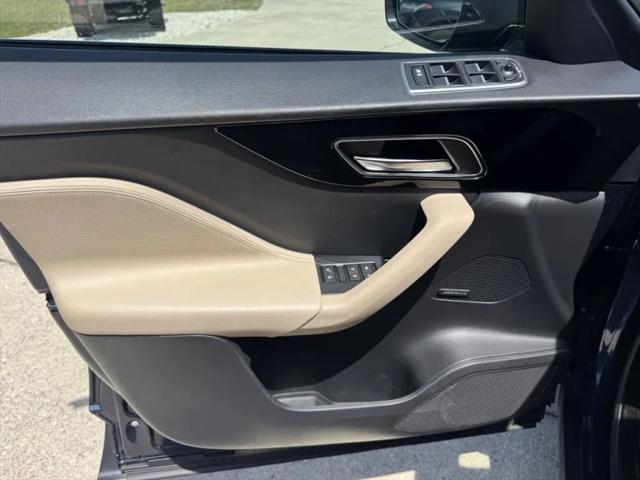 2019 Jaguar F-PACE 25t Premium