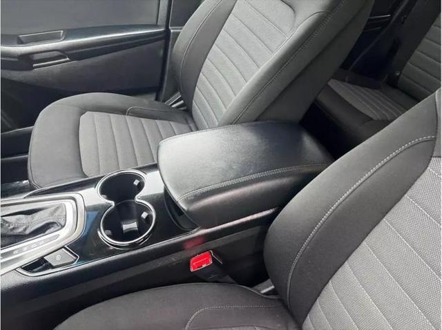 2018 Ford Edge SE