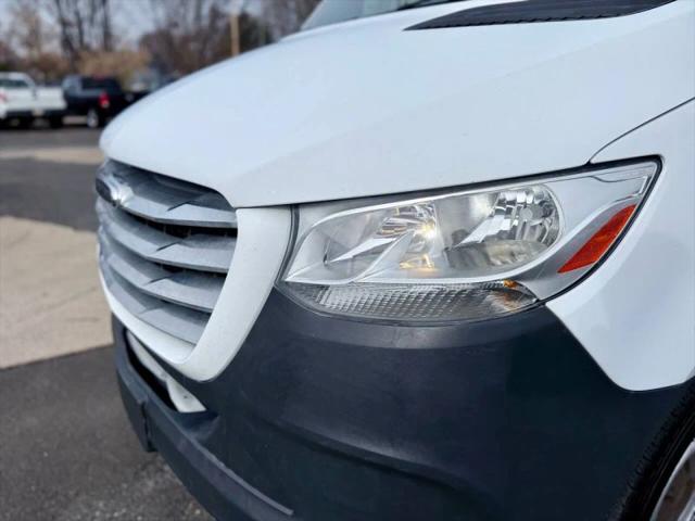 2019 Freightliner Sprinter High Roof w/144 WB Van 3D