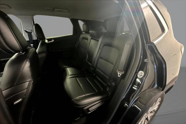 2021 Ford Escape Titanium Hybrid
