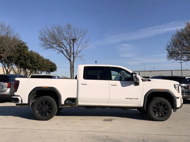 2024 GMC Sierra 2500HD 4WD Crew Cab Standard Bed AT4