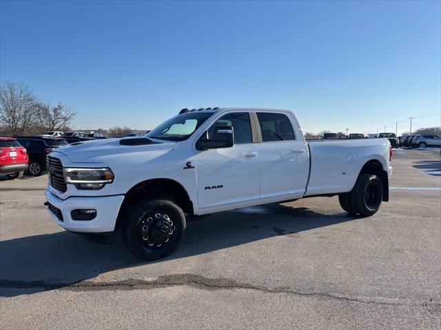 2024 RAM Ram 3500 RAM 3500 LARAMIE CREW CAB 4X4 8 BOX
