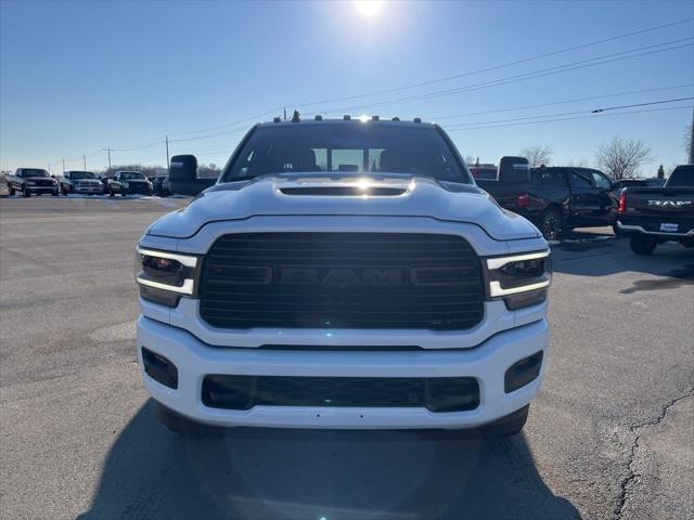 2024 RAM Ram 3500 RAM 3500 LARAMIE CREW CAB 4X4 8 BOX