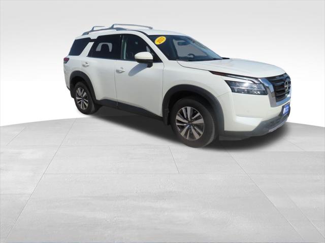 2023 Nissan Pathfinder SL 4WD
