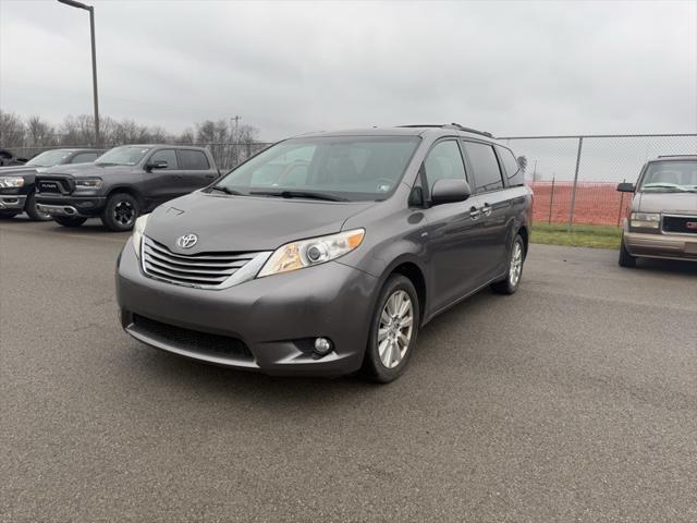 2017 Toyota Sienna XLE 7 Passenger