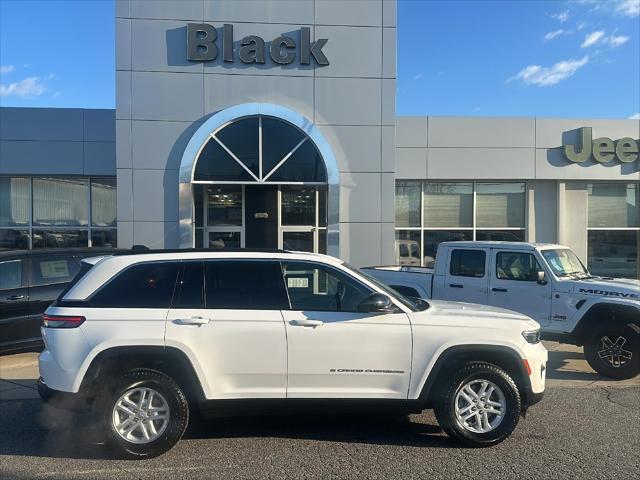 2025 Jeep Grand Cherokee GRAND CHEROKEE LAREDO 4X2