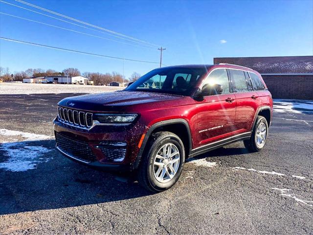 2025 Jeep Grand Cherokee GRAND CHEROKEE LAREDO X 4X4