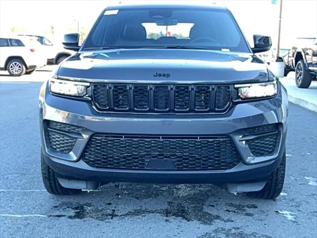 2025 Jeep Grand Cherokee GRAND CHEROKEE LAREDO X 4X2