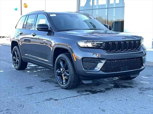 2025 Jeep Grand Cherokee GRAND CHEROKEE LAREDO X 4X2