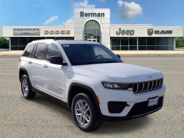 2025 Jeep Grand Cherokee GRAND CHEROKEE LAREDO X 4X4