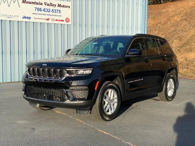 2025 Jeep Grand Cherokee GRAND CHEROKEE LAREDO X 4X4