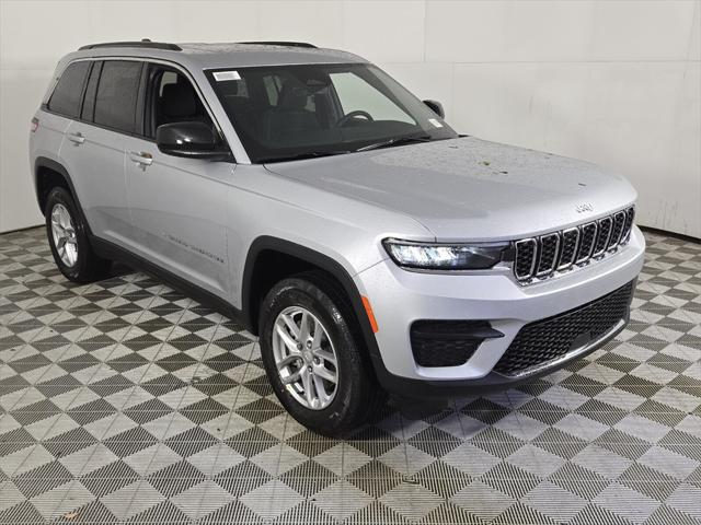 2025 Jeep Grand Cherokee GRAND CHEROKEE LAREDO X 4X2