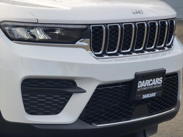 2025 Jeep Grand Cherokee GRAND CHEROKEE LAREDO X 4X4