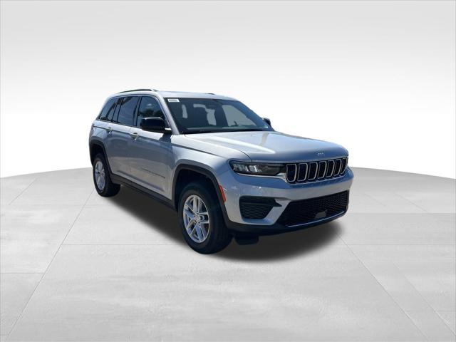 2025 Jeep Grand Cherokee GRAND CHEROKEE LAREDO X 4X2