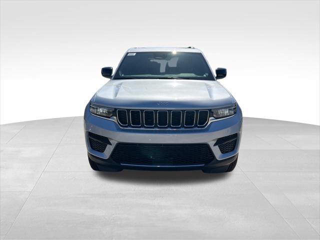 2025 Jeep Grand Cherokee GRAND CHEROKEE LAREDO X 4X2