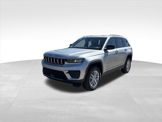 2025 Jeep Grand Cherokee GRAND CHEROKEE LAREDO X 4X2