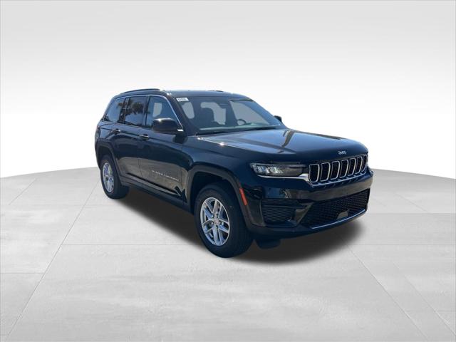 2025 Jeep Grand Cherokee GRAND CHEROKEE LAREDO X 4X2