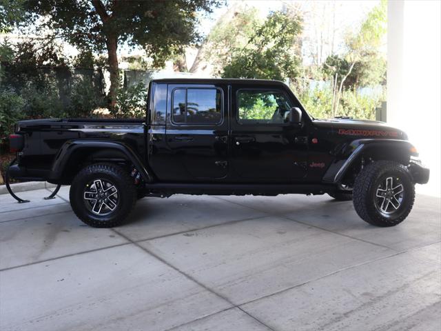 2025 Jeep Gladiator GLADIATOR MOJAVE X 4X4