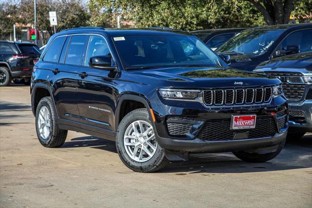 2025 Jeep Grand Cherokee GRAND CHEROKEE LAREDO X 4X4